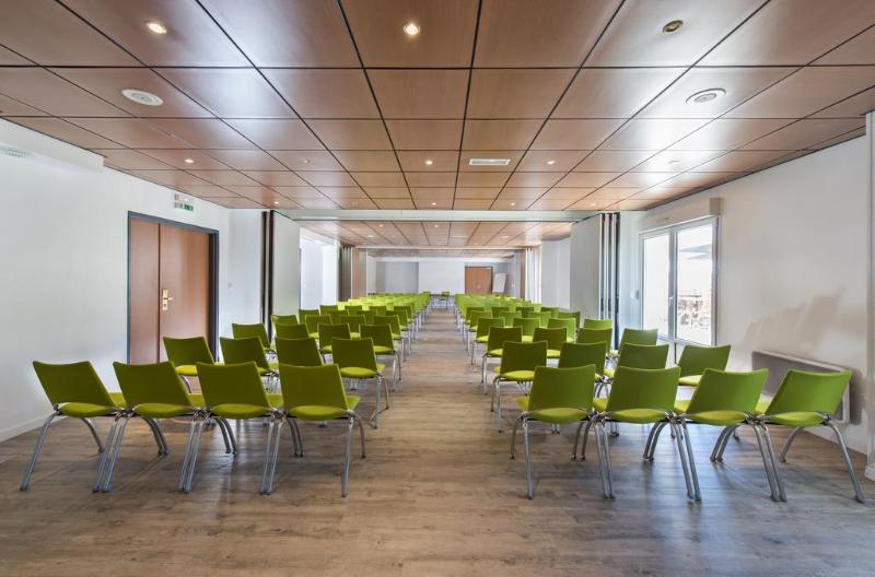 ホテル Kyriad Tours Joué Lès Tours