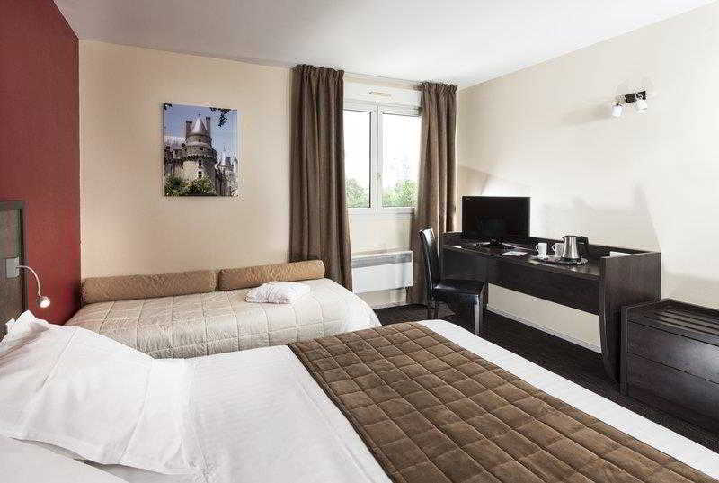 ホテル Kyriad Tours Joué Lès Tours