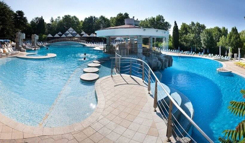 هتل Magnolia All Inclusive