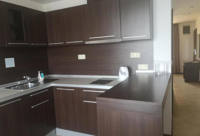 هتل Marina City Apart