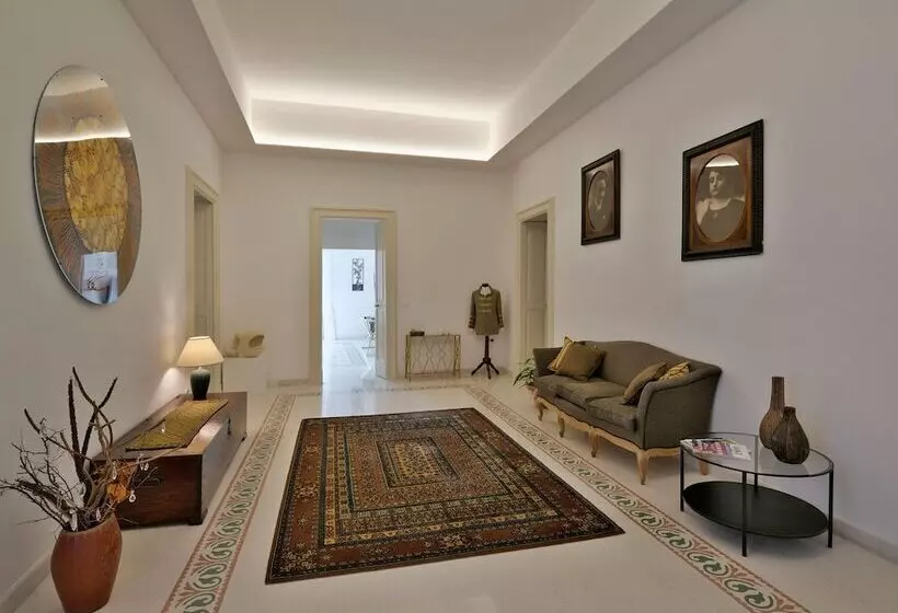 هتل Palazzo Rollo