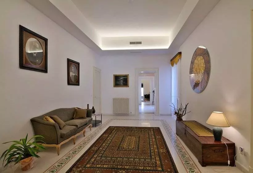 هتل Palazzo Rollo