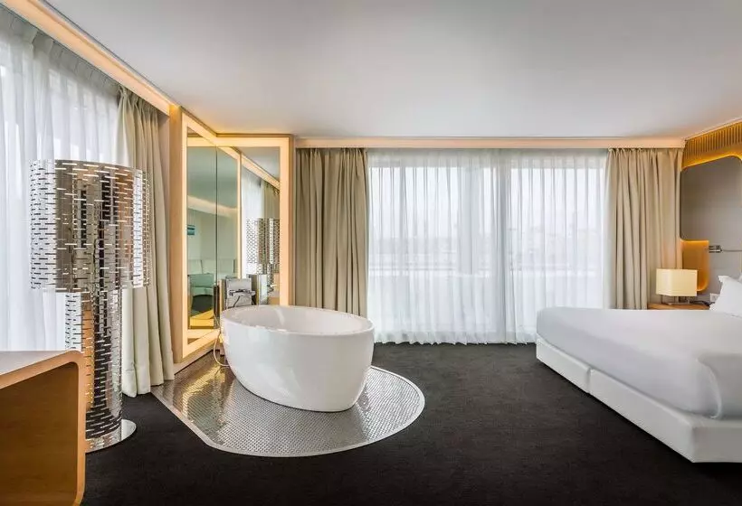 هتل Room Mate Oscar