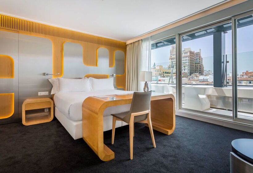 هتل Room Mate Oscar