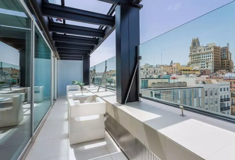 هتل Room Mate Oscar