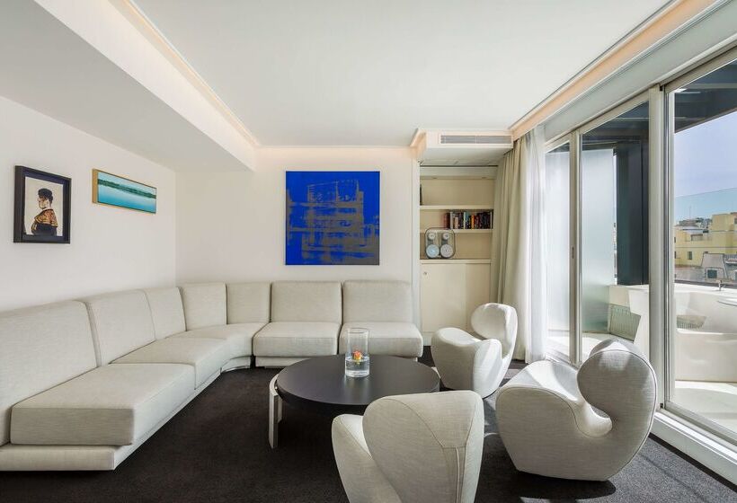 هتل Room Mate Oscar