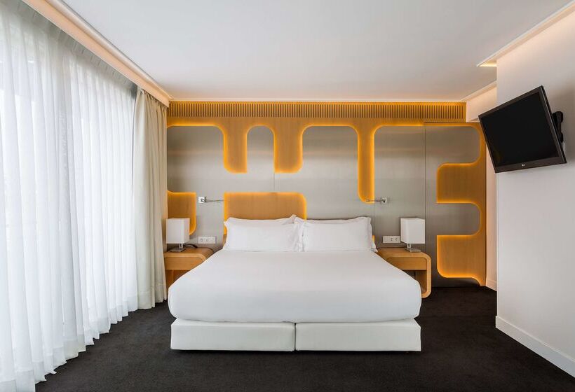 هتل Room Mate Oscar