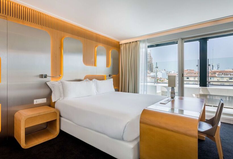 هتل Room Mate Oscar