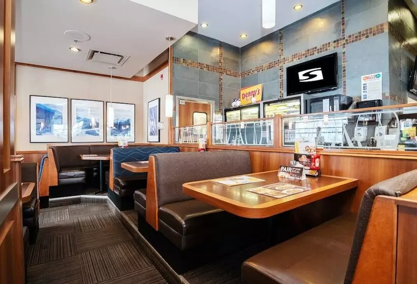 Sandman Hotel & Suites Calgary West