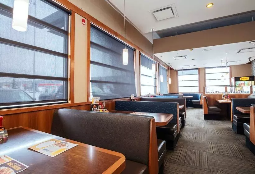 Sandman Hotel & Suites Calgary West