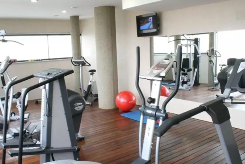 Отель & Spa Real Ciudad De Zaragoza