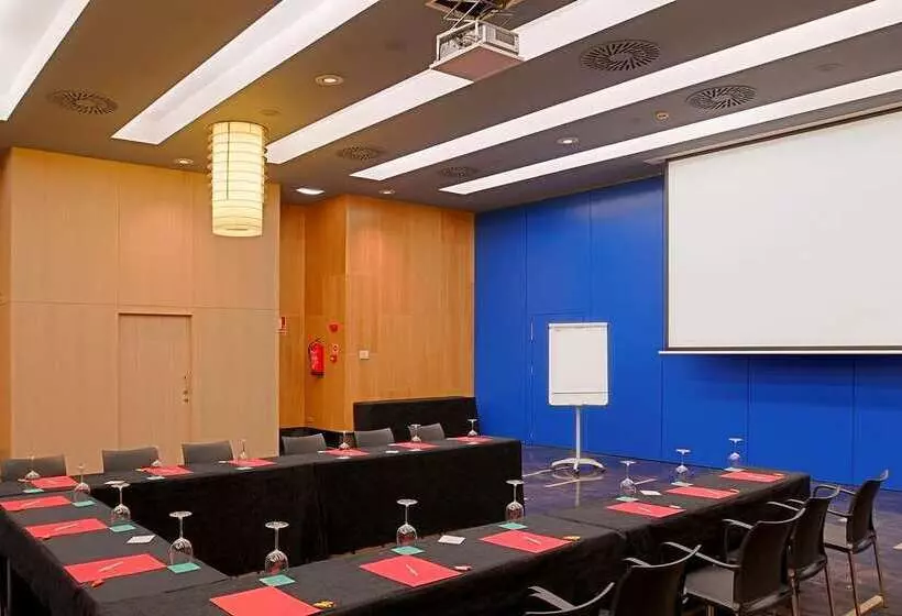 هتل Vincci Zaragoza Zentro