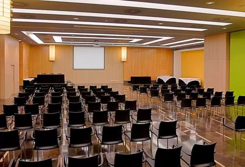 هتل Vincci Zaragoza Zentro