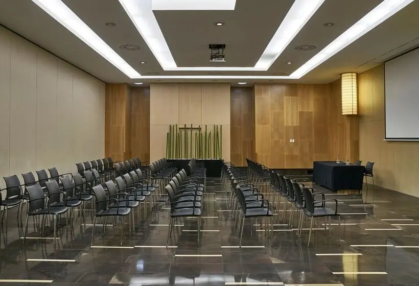 هتل Vincci Zaragoza Zentro