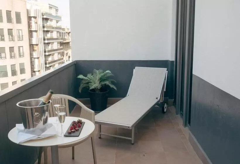 Отель Vincci Zaragoza Zentro