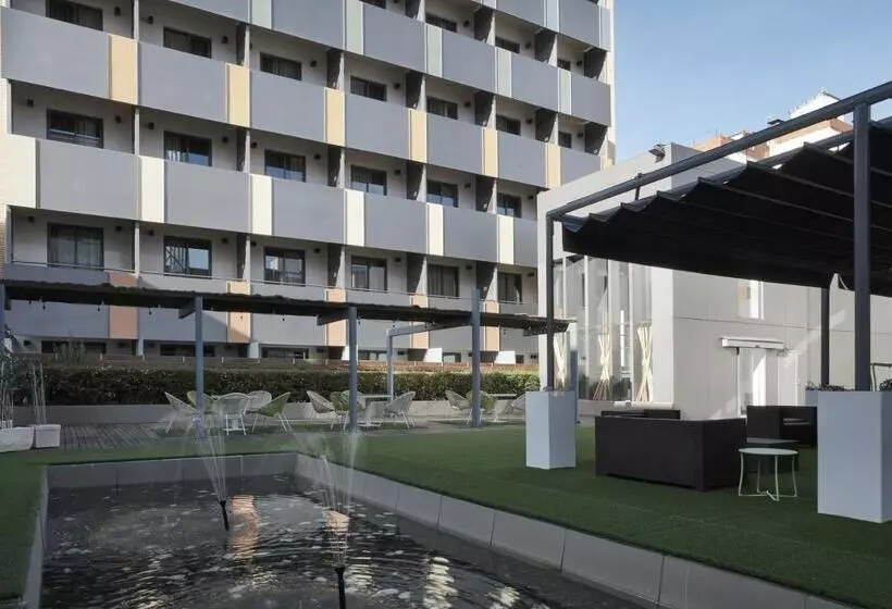 Отель Vincci Zaragoza Zentro