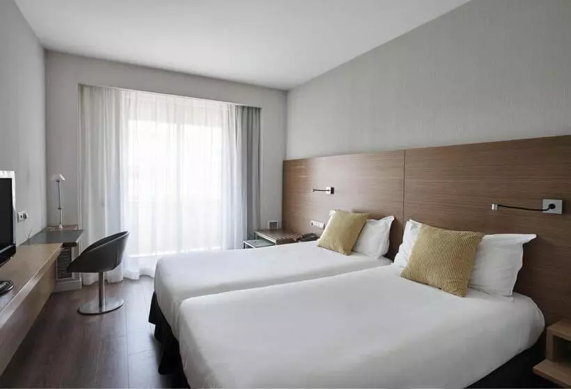 Отель Vincci Zaragoza Zentro