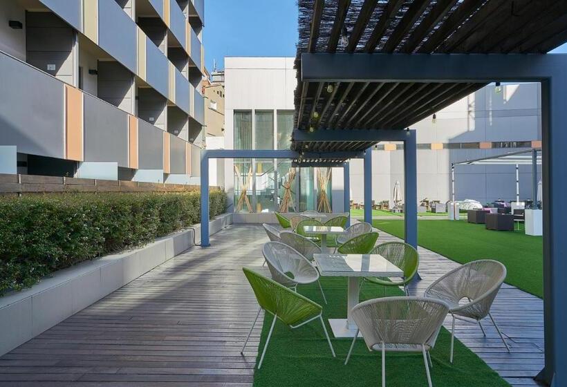 Отель Vincci Zaragoza Zentro