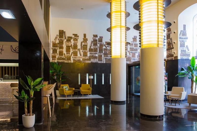 Отель Vincci Zaragoza Zentro