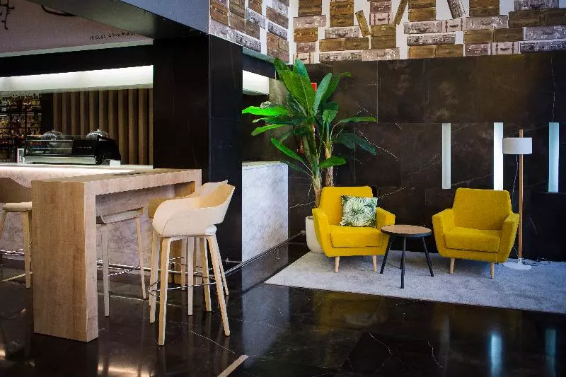 Отель Vincci Zaragoza Zentro