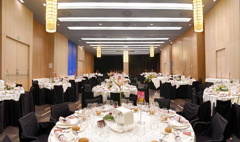 Отель Vincci Zaragoza Zentro