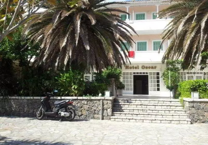 Oscar Hotel