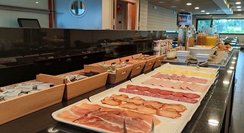 Hotel Apartamentos San Fermín Pamplona