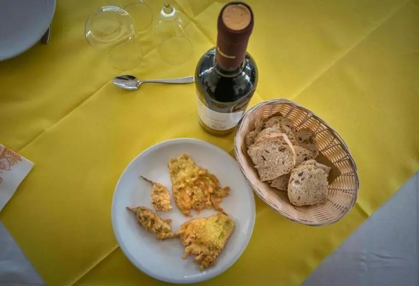 ホテル Agriturismo I Fondacci