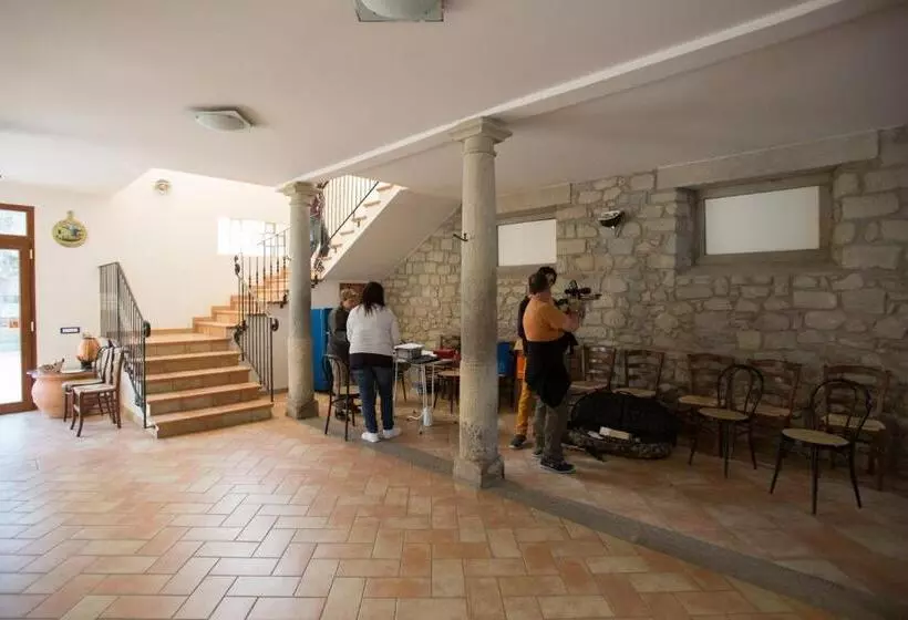 ホテル Agriturismo I Fondacci