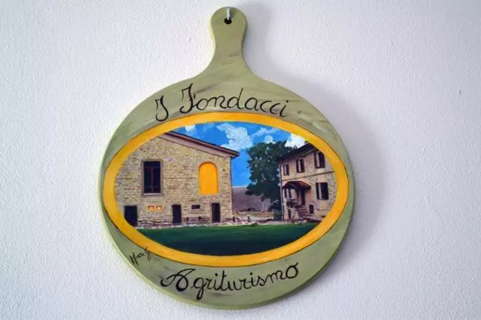 ホテル Agriturismo I Fondacci