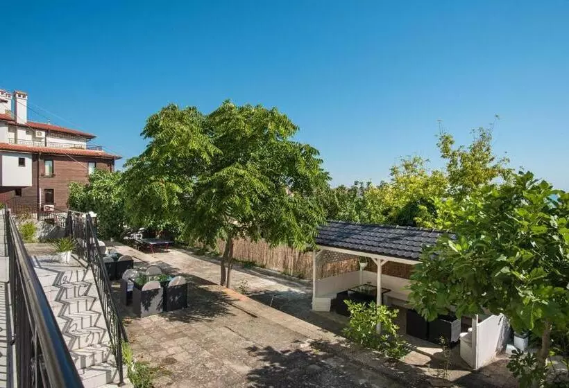 Hotelli Effect Saint Mina