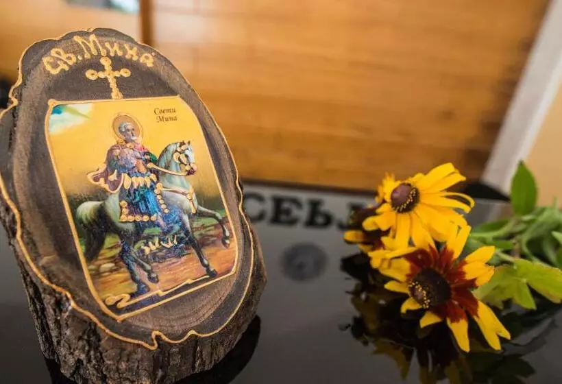 Hotelli Effect Saint Mina