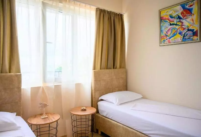 Hotelli Effect Saint Mina