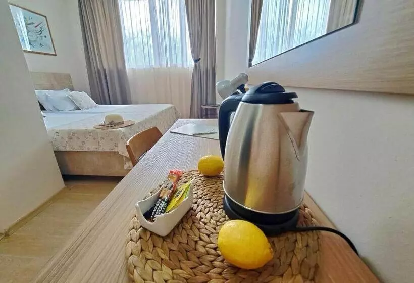 Hotelli Effect Saint Mina