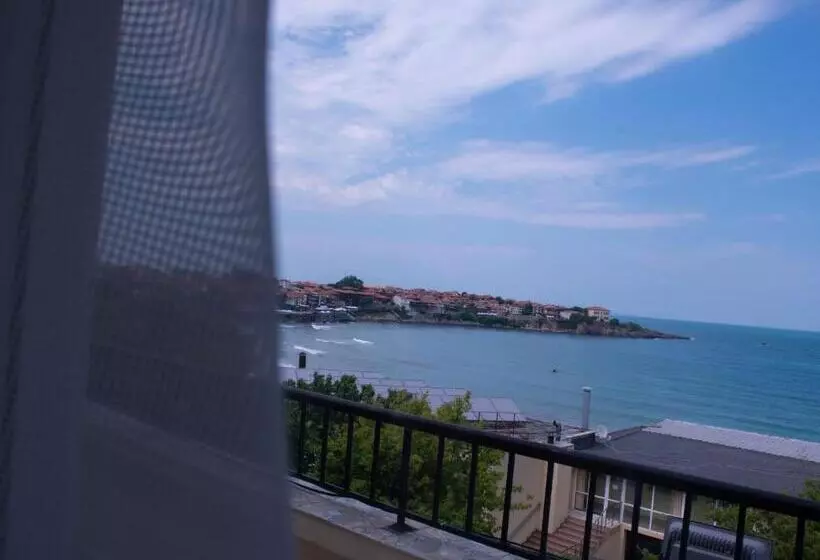 Hotelli Effect Saint Mina