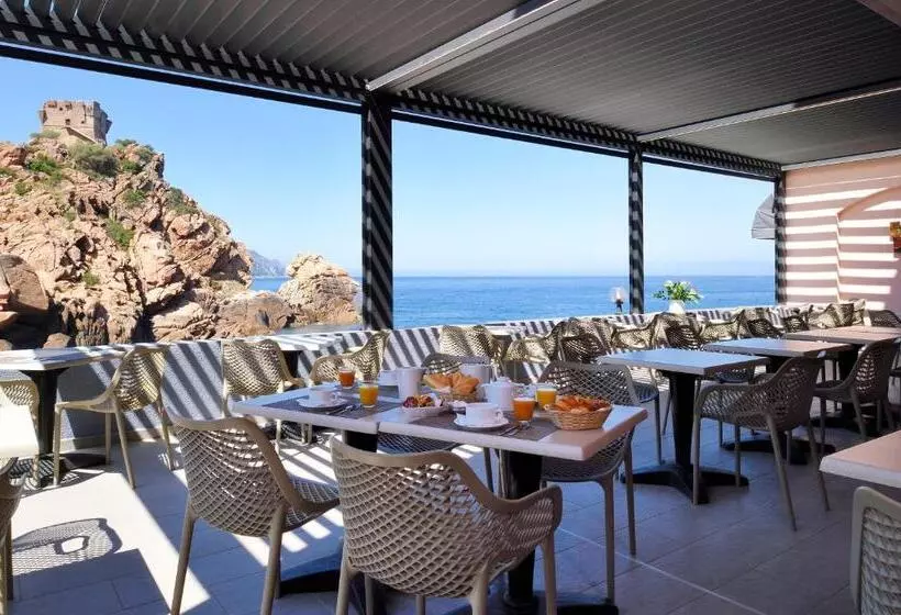 Hotelli Les Flots Bleus