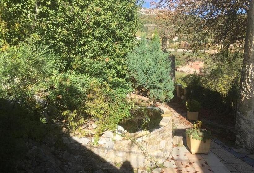 호텔 L'oustau De La Font