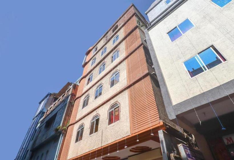 בית מלון כפרי Oyo 4710 Priya Palace