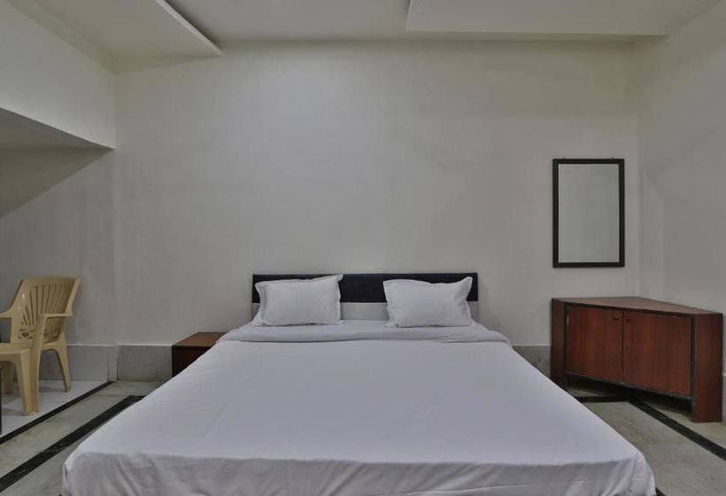 Hotel Spot On 39918  Pakas