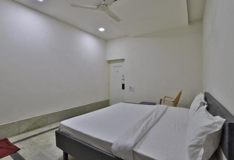 Hotel Spot On 39918  Pakas