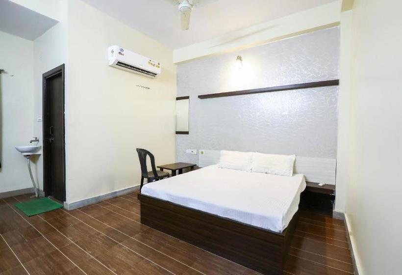 Hotel Spot On 73921 Surya Inn