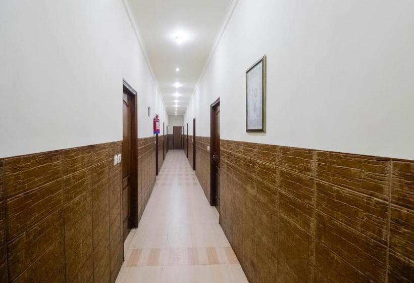 Hotel Spot On 73921 Surya Inn