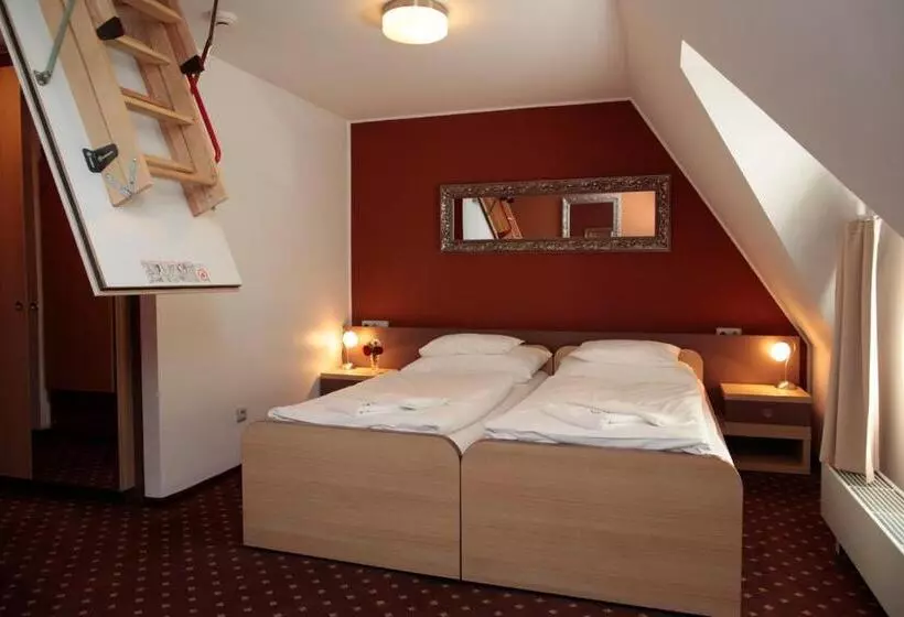 Hotelli Zamek Berchtold