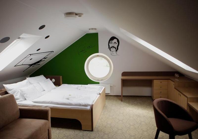 호텔 Zamek Berchtold