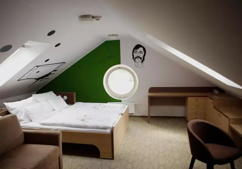 Hotelli Zamek Berchtold