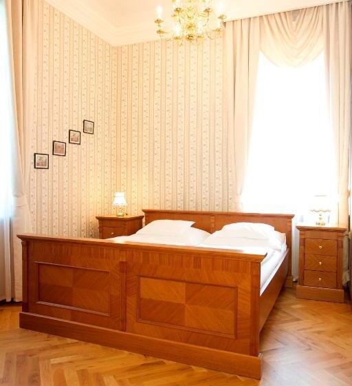 호텔 Zamek Berchtold