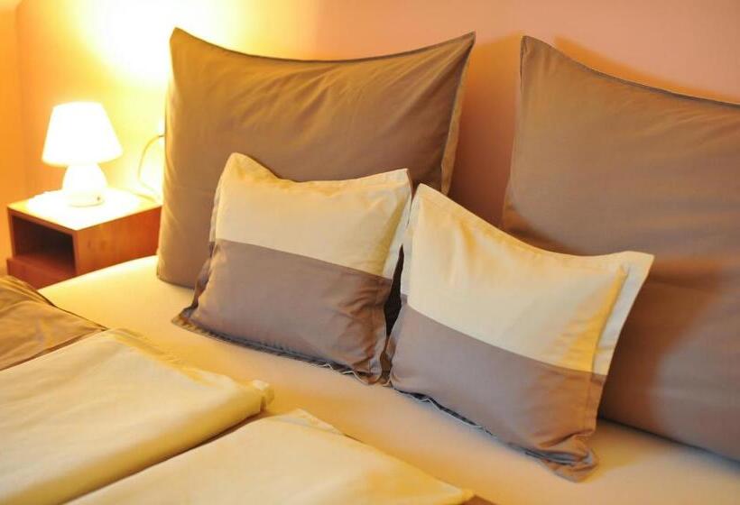 膳宿费 Oázis Vendégház