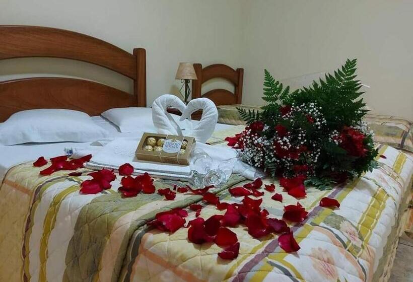 펜션 Pousada Vale Do Ouro Verde