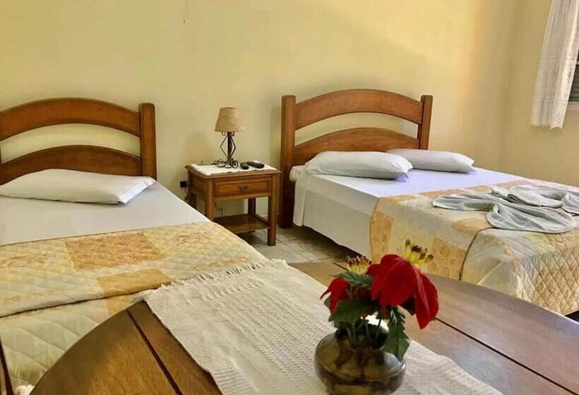 펜션 Pousada Vale Do Ouro Verde