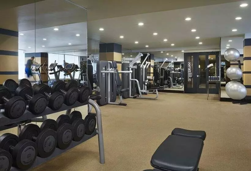 Отель Aka White House